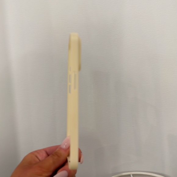 🍌super thin iPhone 13 Pro Phone Case in "Bone" by PEEL 🍌*NWOB* - Picture 3 of 3